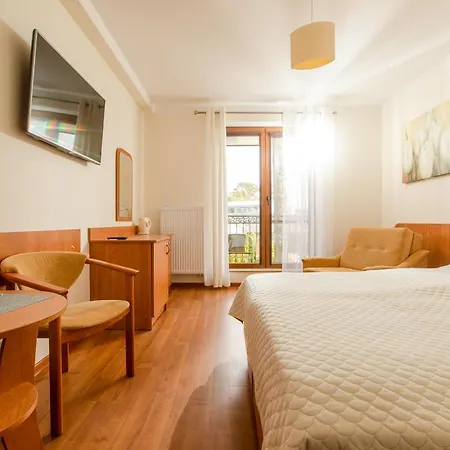 Karolinka 3* Dziwnówek