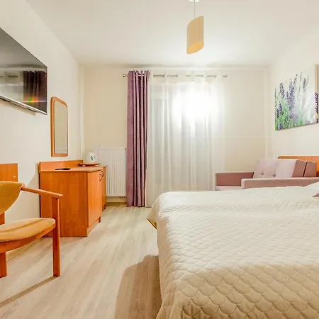 Karolinka 3* Dziwnówek